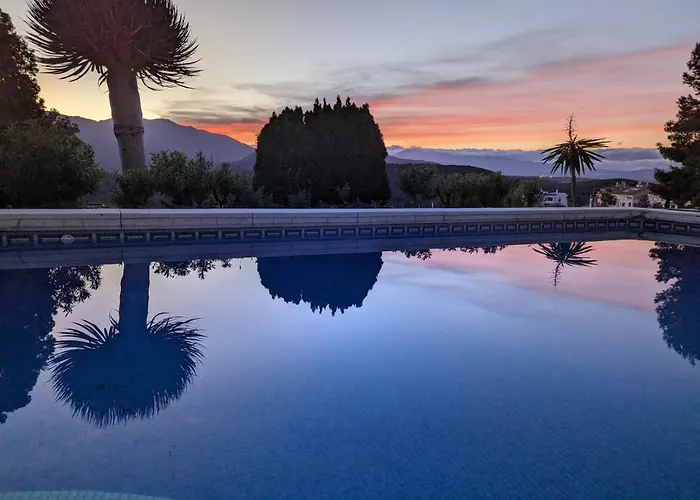 Villa With Pool And Boule Right On Alhaurin Golf *